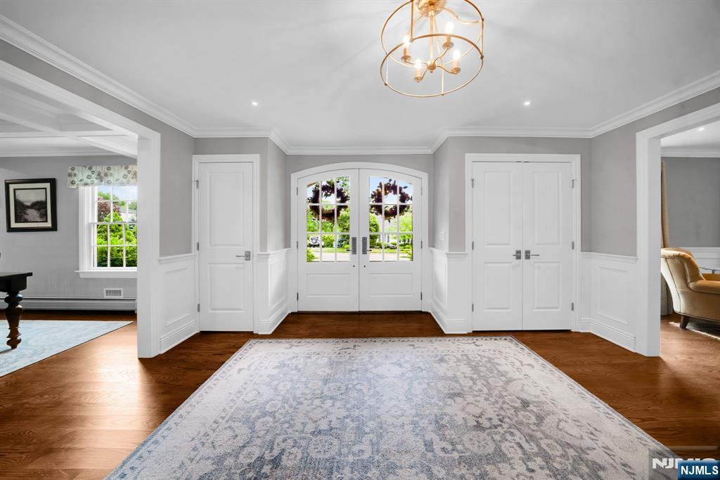 687 East Drive