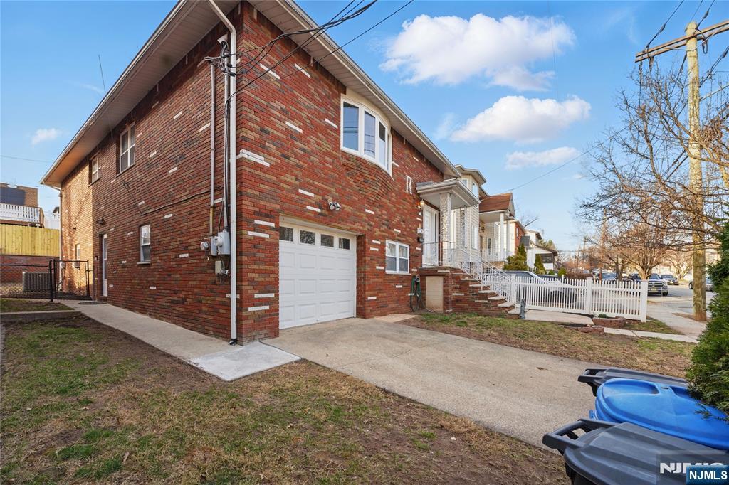 219 Westminster Place, Lodi, New Jersey - 5 Bedrooms  
3 Bathrooms  
12 Rooms - 