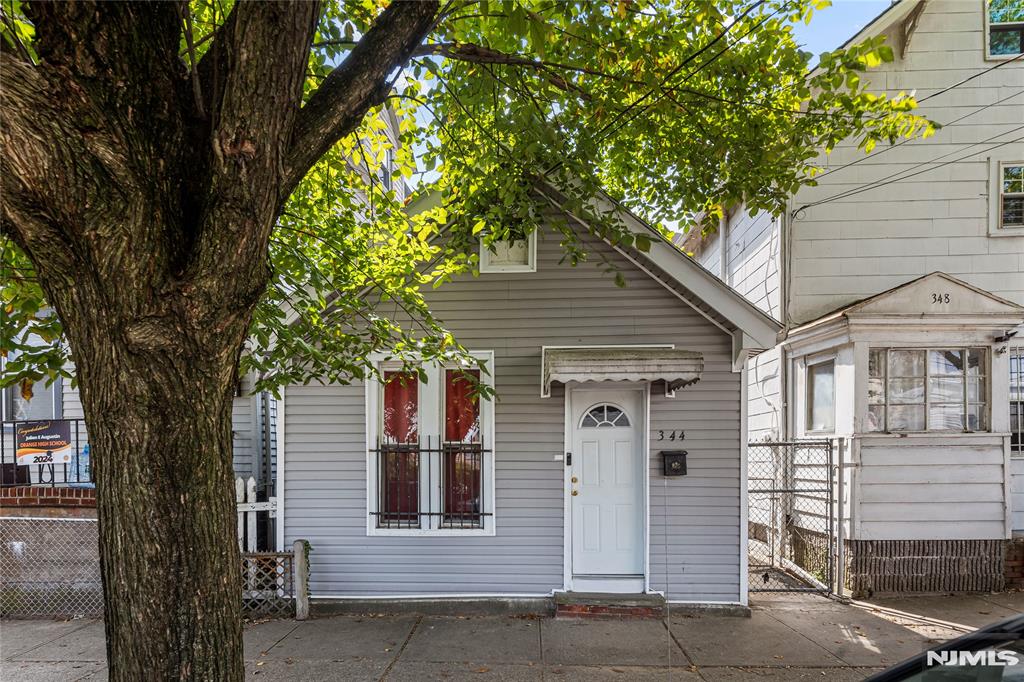 Property for Sale at 344348 Henry Street, Orange, New Jersey - Bedrooms: 5 
Bathrooms: 2 
Rooms: 9  - $420,000