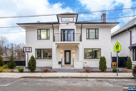 88 Sterling Avenue Weehawken NJ 07086