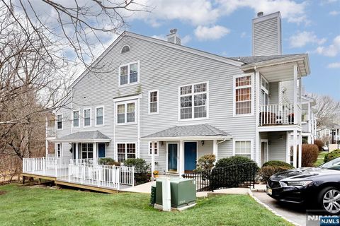 Photo of 1141 Hyde Park Ct #1141, Mahwah, NJ 07430 (MLS # 26002630)