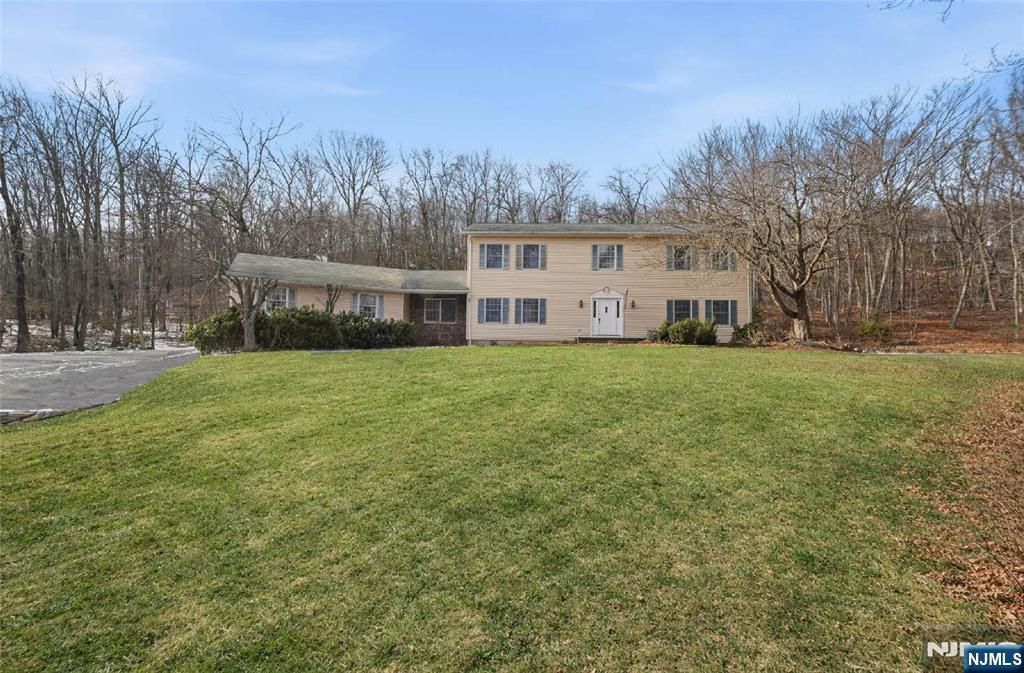 Photo of 611 Snake Den Road, West Milford, NJ 07480 (MLS # 26017764)