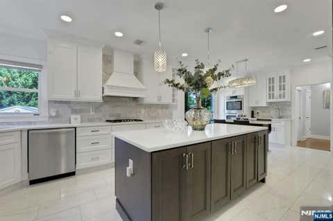 Photo of 281 Englewood Avenue, Teaneck, NJ 07666 (MLS # 26031885)
