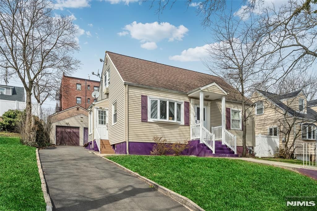 Photo of 179 Prospect Street, Hasbrouck Heights, NJ 07604 (MLS # 26005704)