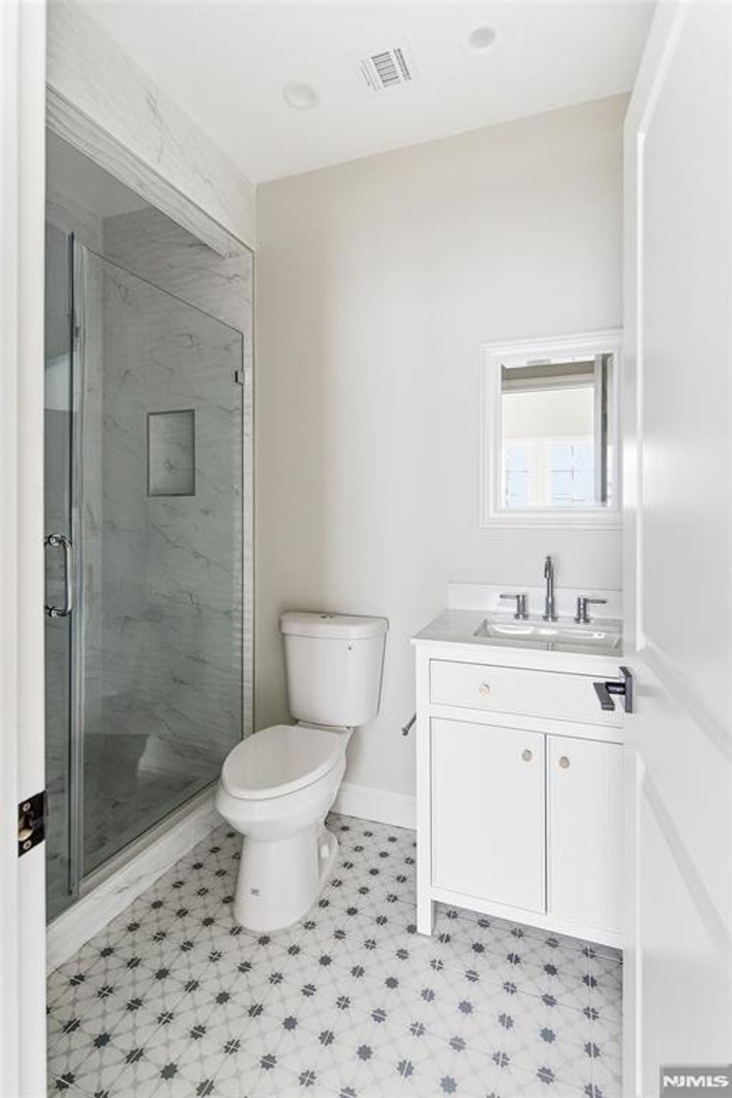 Photo of 374 Valley Road, River Edge, NJ 07661 (MLS # 25043079)