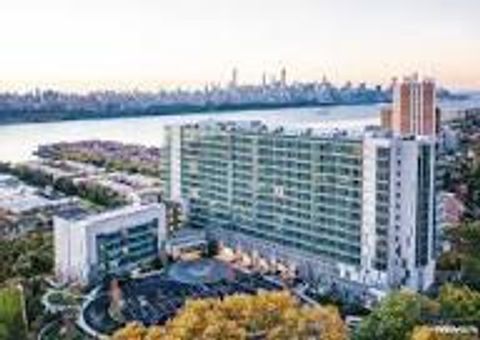 Photo of 320 Adolphus Ave #812, Cliffside Park, NJ 07010 (MLS # 26007679)