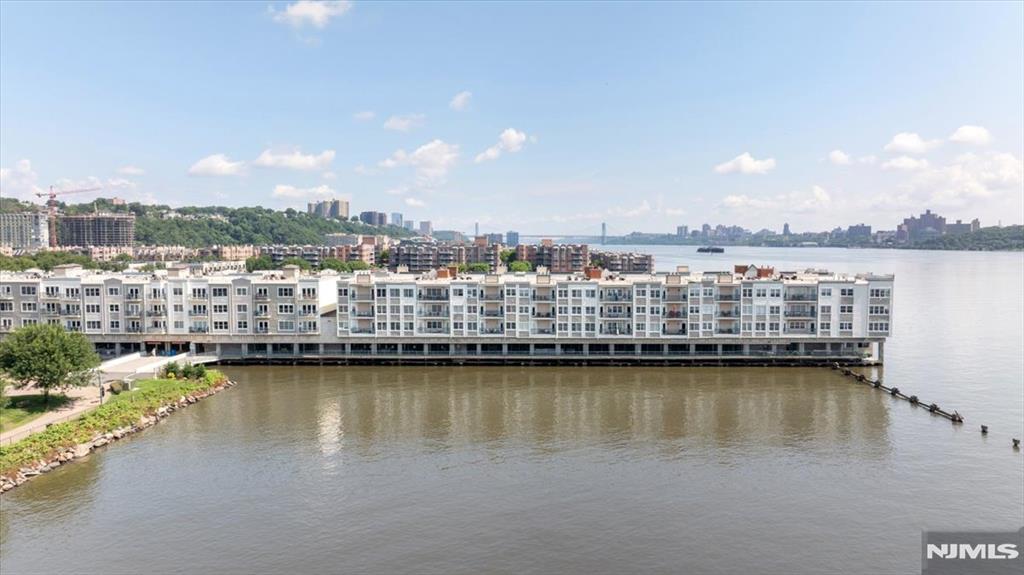 Homes for Sale in Northern NJ | ThisIsRiverEdge.com 106 The Promenade