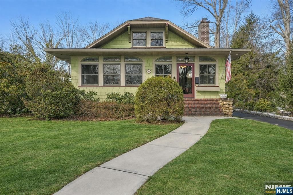 Photo of 56 Park Avenue, Glen Rock, NJ 07452 (MLS # 26007021)