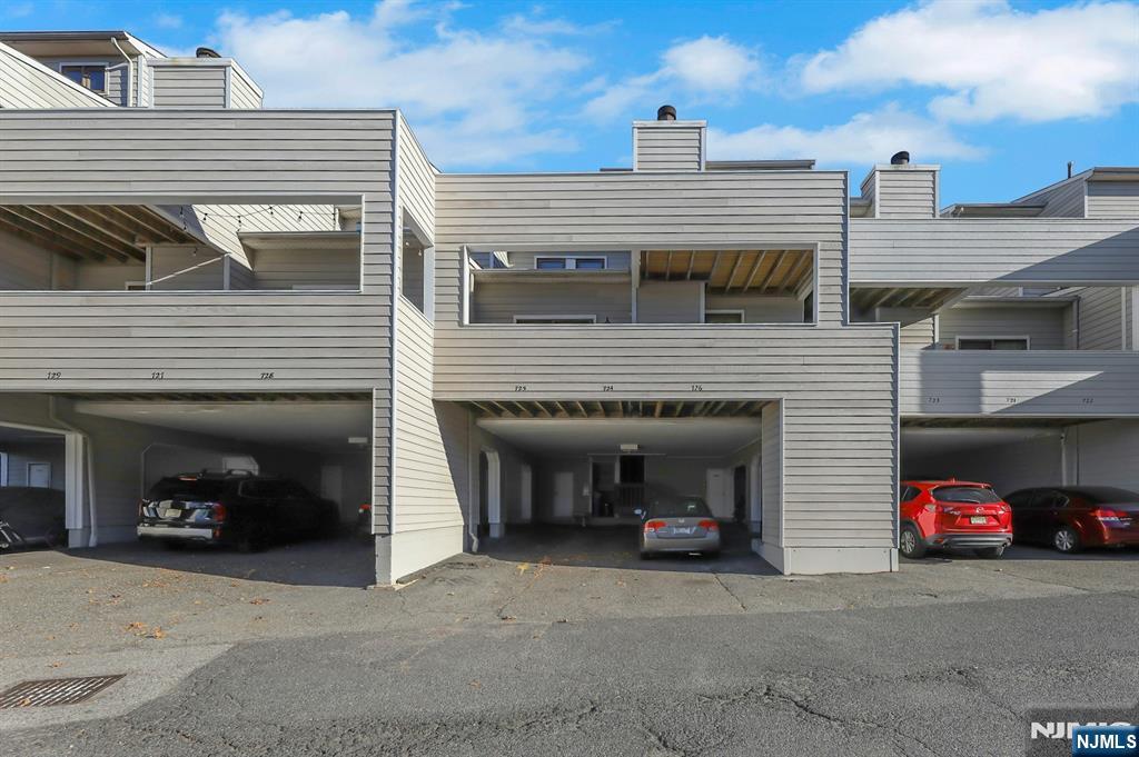 726 Mainsail Lane 726