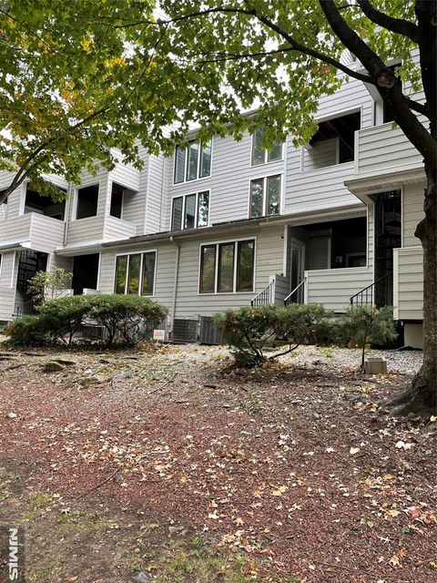 Photo of 726 Mainsail Lane #726, Secaucus, NJ 07094 (MLS # 25037516)