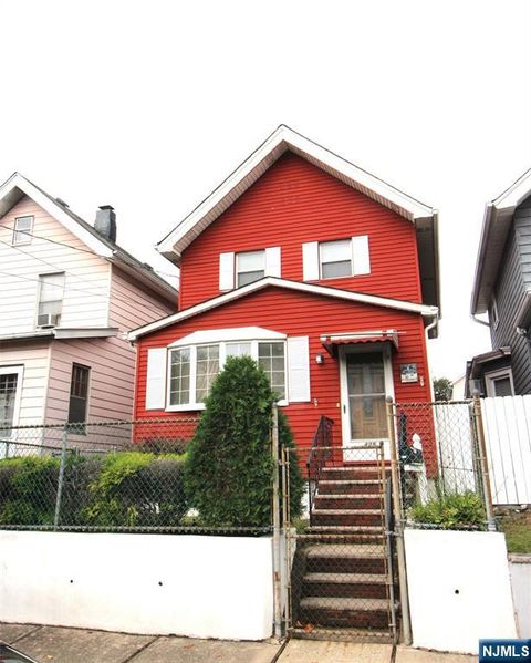 Photo of 425 Davis Avenue, Kearny, NJ 07032 (MLS # 25037487)