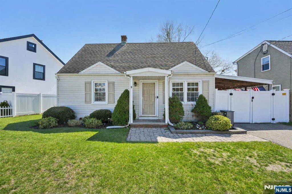 Photo of 23 Smith Avenue, Wanaque, NJ 07420 (MLS # 26012781)
