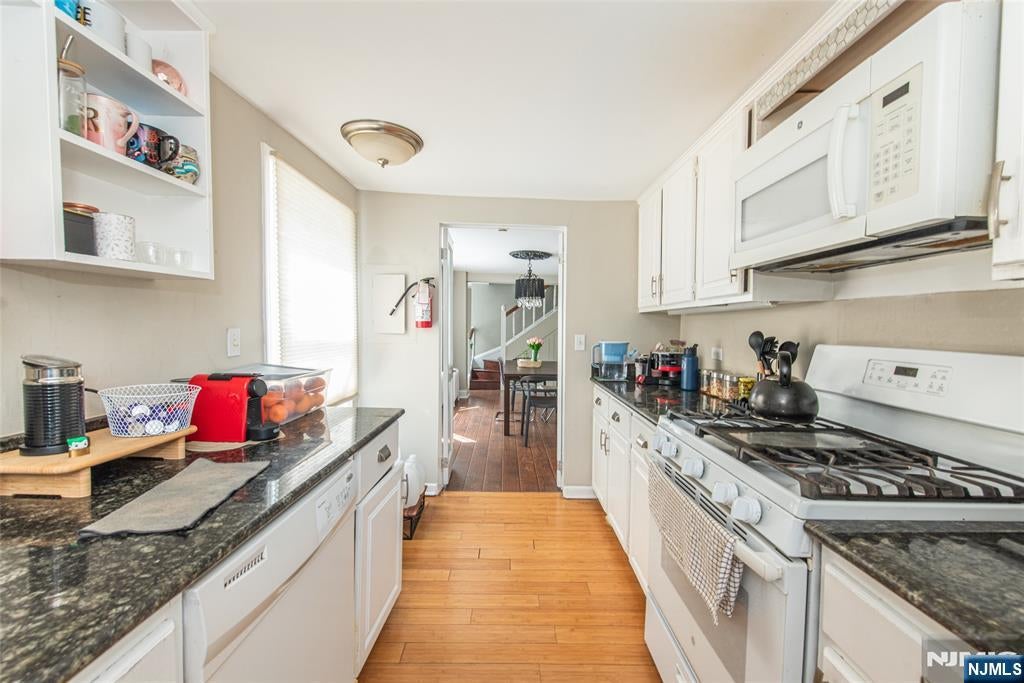 39 Midland Avenue 2