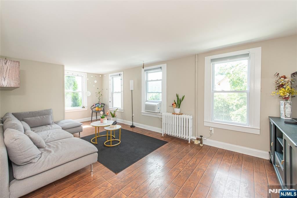 39 Midland Avenue 2