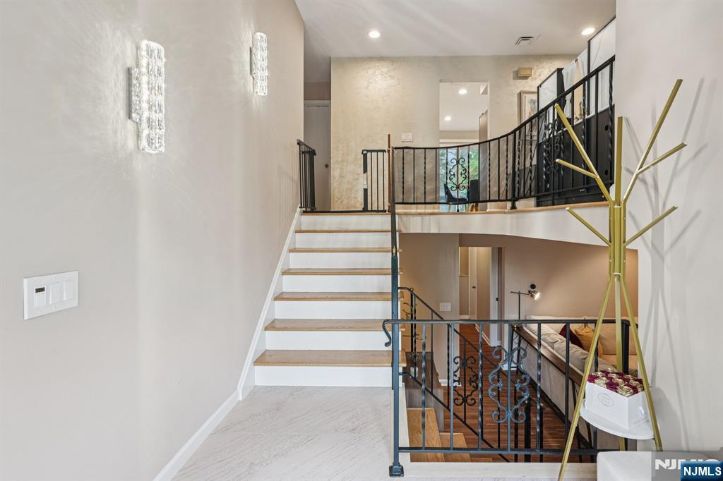 839 Carter Lane