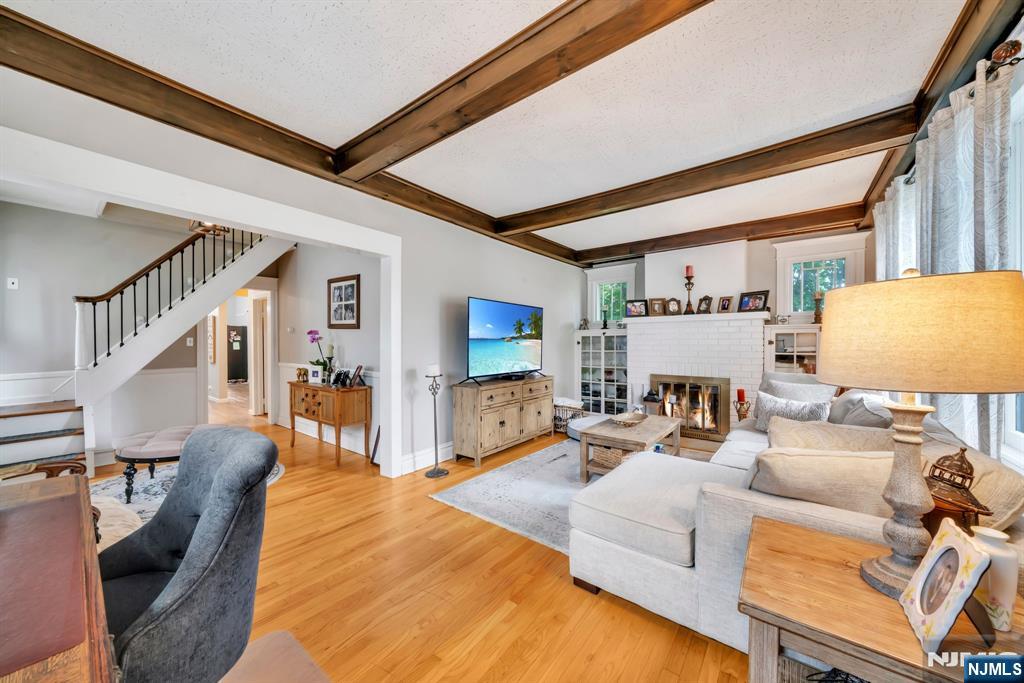 101 Large Avenue