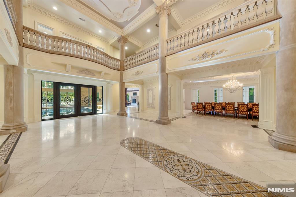 105 Chestnut Ridge Road