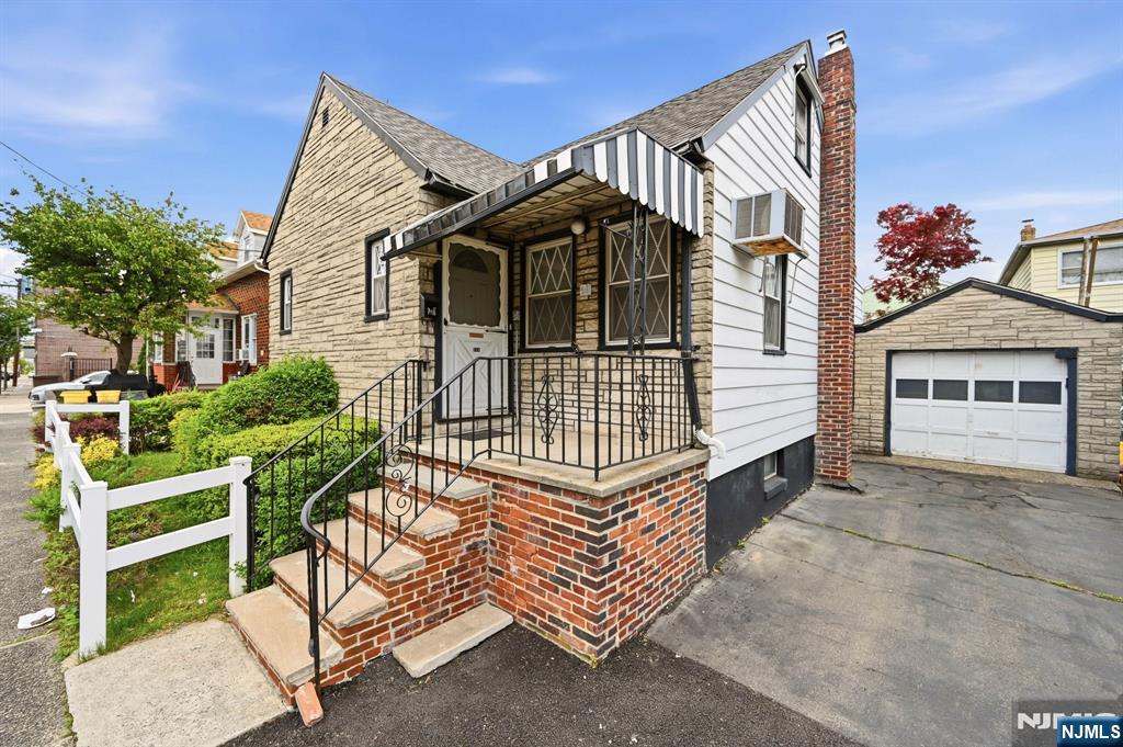 116 Hamilton Avenue