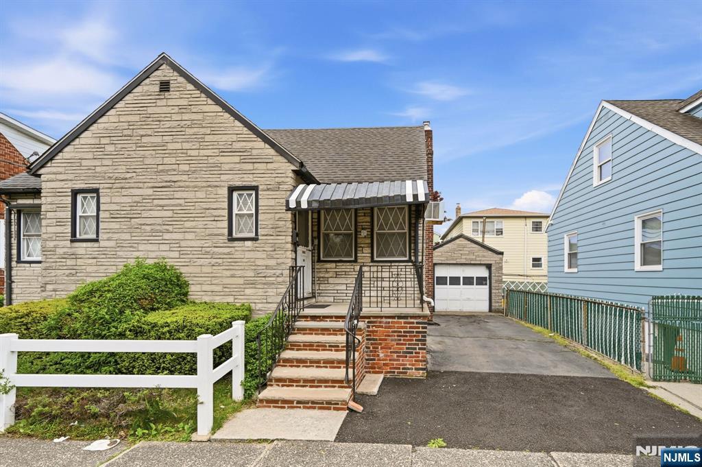 116 Hamilton Avenue