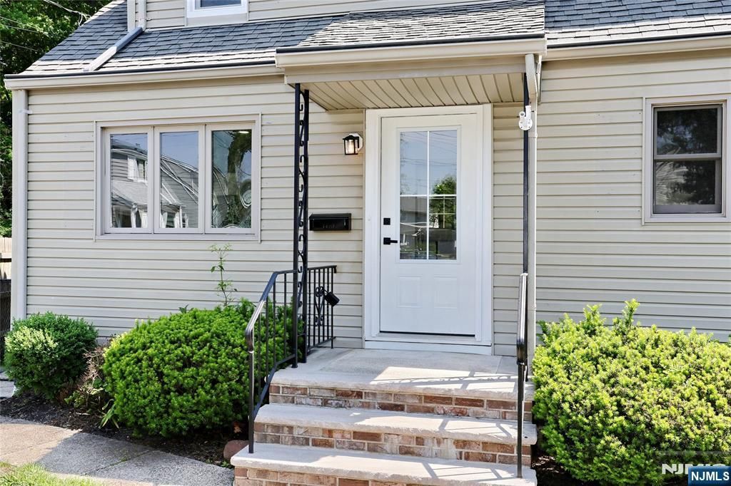 Photo of 20 Dojean Court, Bergenfield, NJ 07621 (MLS # 26018359)