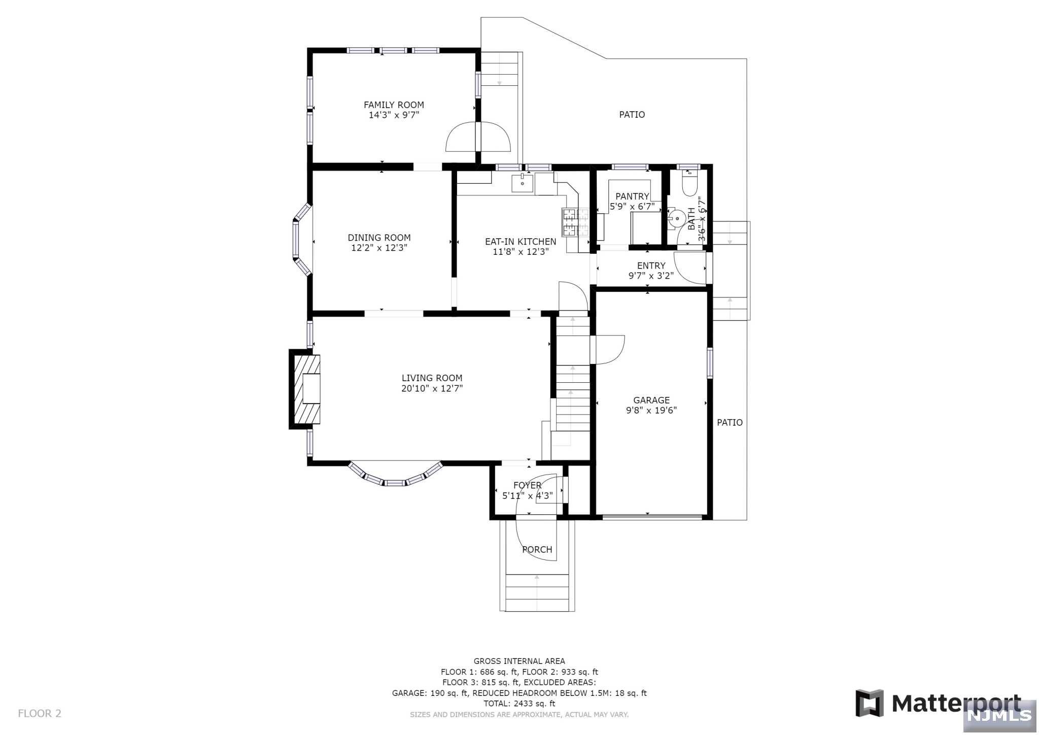 Main image without alt text