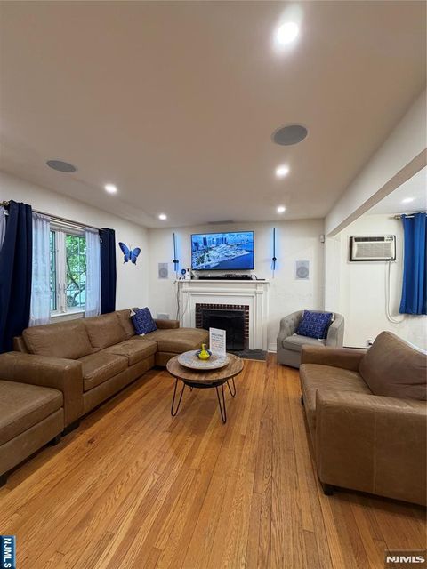 Photo of 600 Palisade Avenue, Teaneck, NJ 07666 (MLS # 26015235)