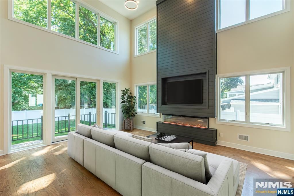 Homes for Sale in Northern NJ | ThisIsRiverEdge.com 778 Wynetta Place
