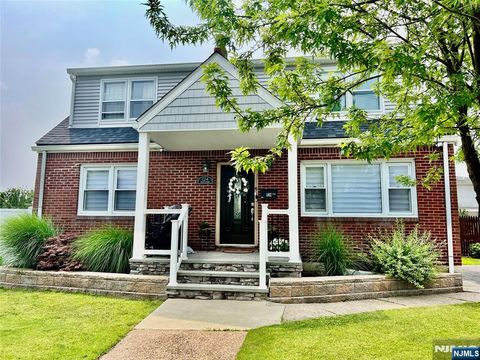 Photo of 124 Lee Street, Elmwood Park, NJ 07407 (MLS # 26002119)