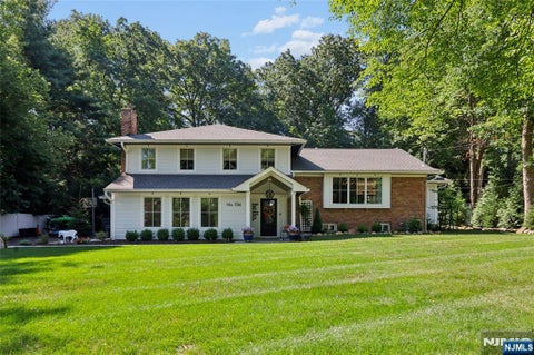 Photo of 734 Willow Run, Wyckoff, NJ 07481 (MLS # 26027715)