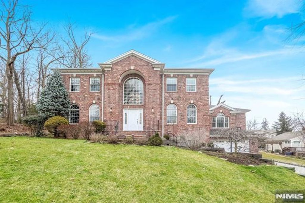 Photo of 57 Merrifield Way, Cresskill, NJ 07626 (MLS # 26007317)