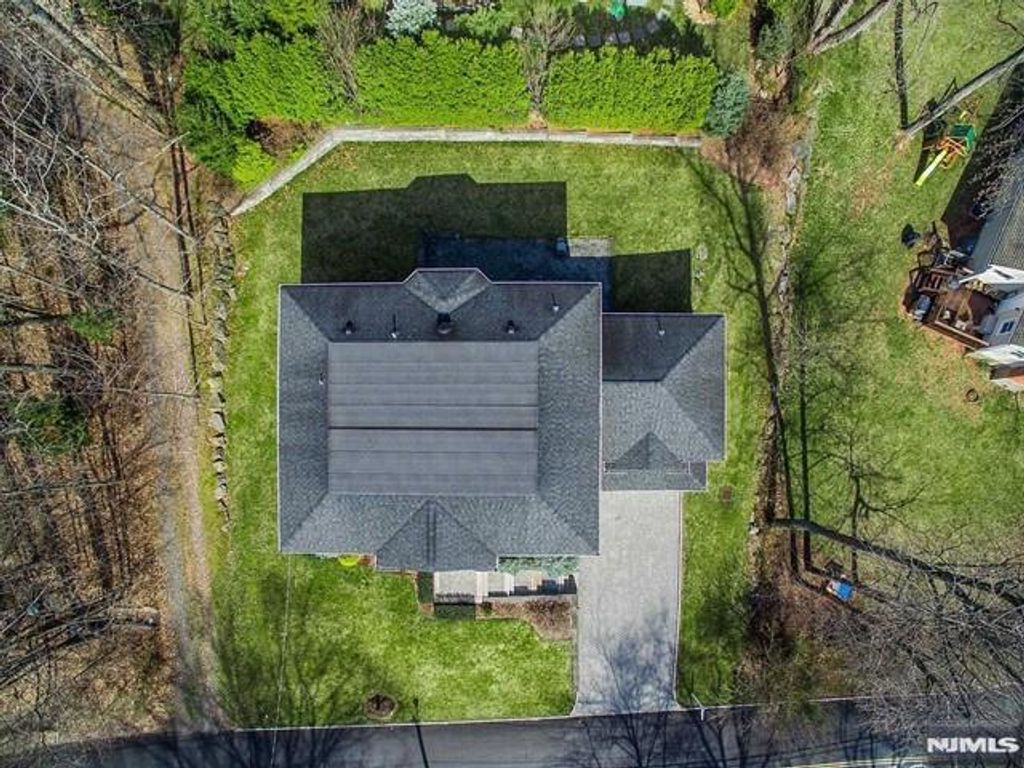 Photo of 57 Merrifield Way, Cresskill, NJ 07626 (MLS # 26007317)