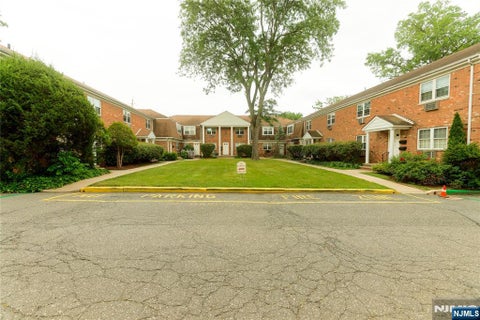 Photo of 131 Fort Lee Road #131B, Teaneck, NJ 07666 (MLS # 26036579)