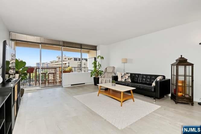 5 Horizon Road 1403