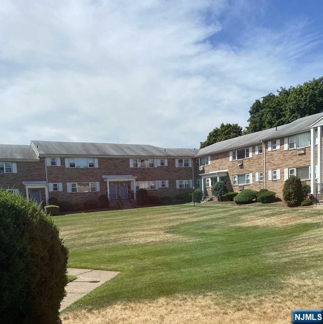 Rental Property at 310 Virginia Dr A, Fair Lawn, New Jersey - Bedrooms: 1 
Bathrooms: 1 
Rooms: 4  - $2,000 MO.
