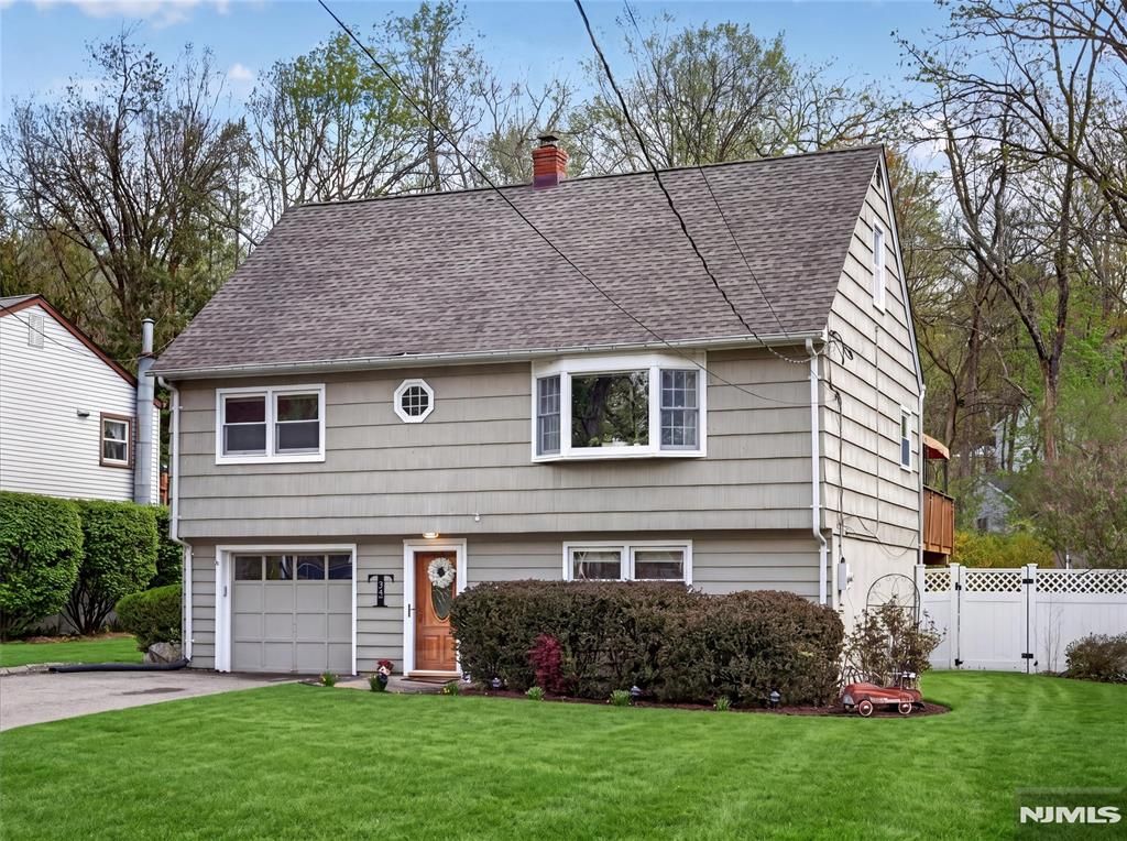 Photo of 22 Wildwood Terrace, Ringwood, NJ 07456 (MLS # 26013601)