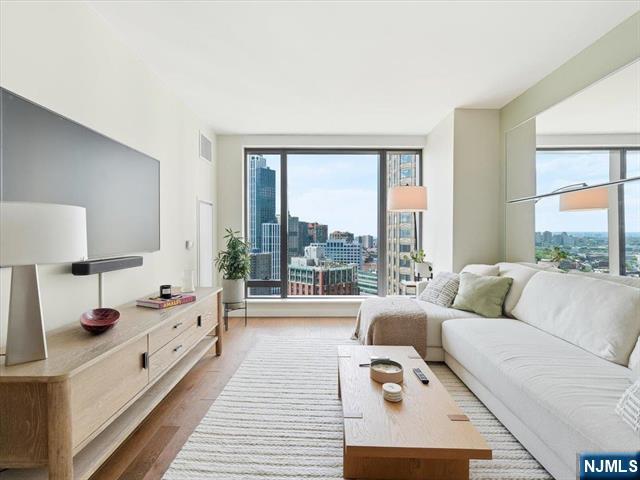 99 Hudson Street 2309