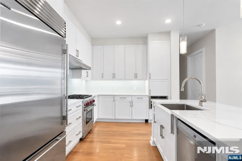 3 Somerset Lane 504