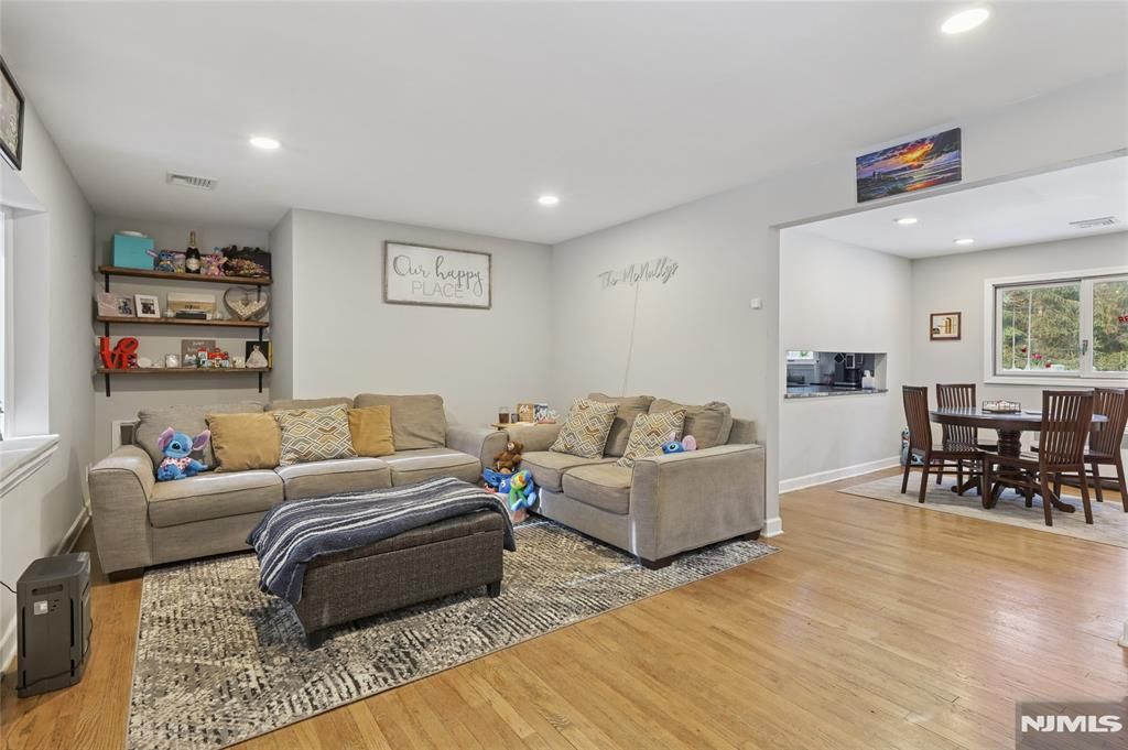 Photo of 51 Sicomac Road, North Haledon, NJ 07508 (MLS # 26005969)