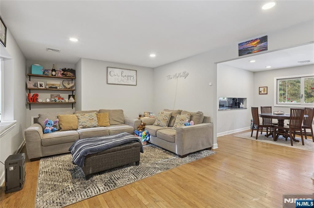 Photo of 51 Sicomac Road, North Haledon, NJ 07508 (MLS # 26005969)