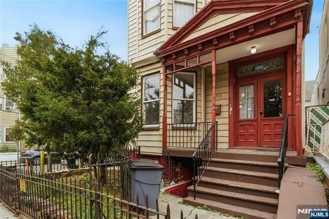 Photo of 1714 West St #1, Union City, NJ 07087 (MLS # 25038933)