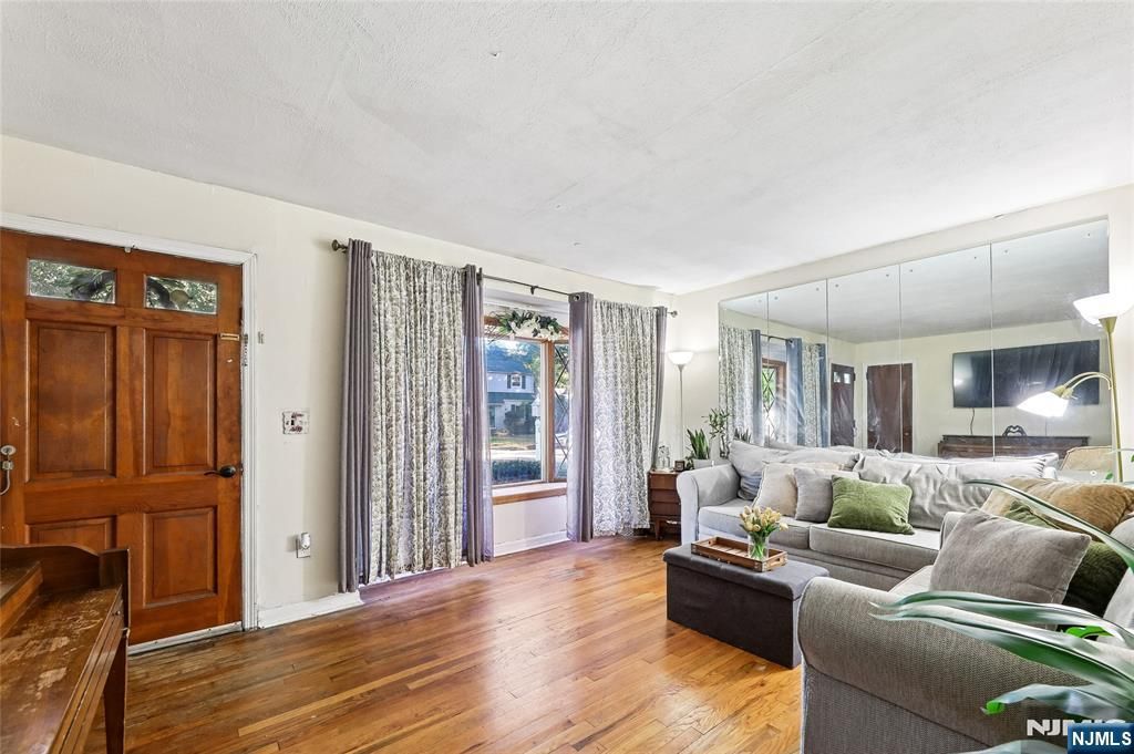 Photo of 246 Van Buskirk Road, Teaneck, NJ 07666 (MLS # 25035946)