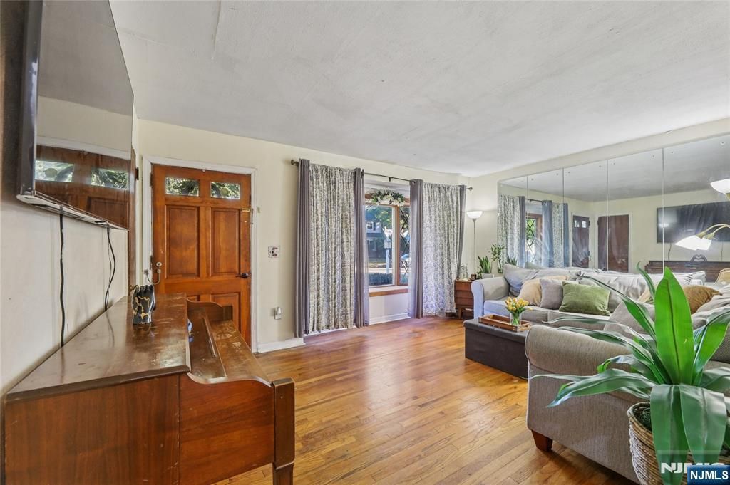 Photo of 246 Van Buskirk Road, Teaneck, NJ 07666 (MLS # 25035946)