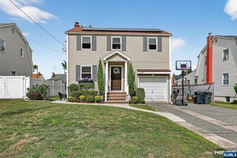 207 Palsa Avenue Elmwood Park NJ 07407