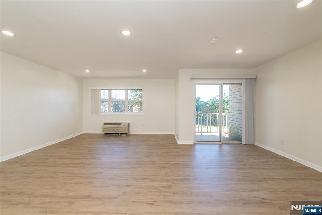 1111 River Road G5