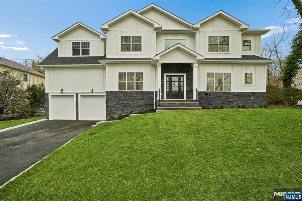 Photo of 19 Tilden Court, Livingston, NJ 07039 (MLS # 26001864)