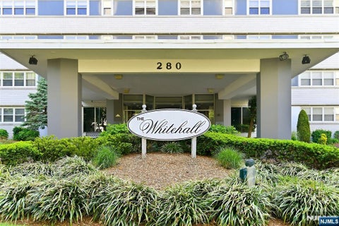 Photo of 280 Prospect Avenue #9B, Hackensack, NJ 07601 (MLS # 26033342)