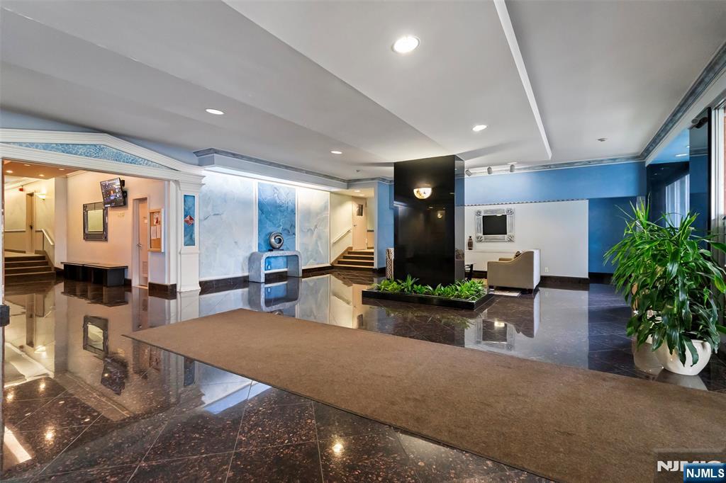 280 Prospect Avenue 9B