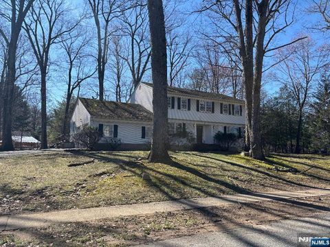 225 Navajo Drive Wyckoff NJ 07481