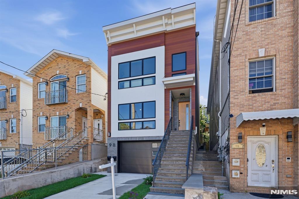 98 Western Avenue