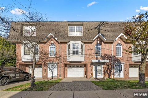 Photo of 29 Prospect Street, Palisades Park, NJ 07650 (MLS # 26009072)